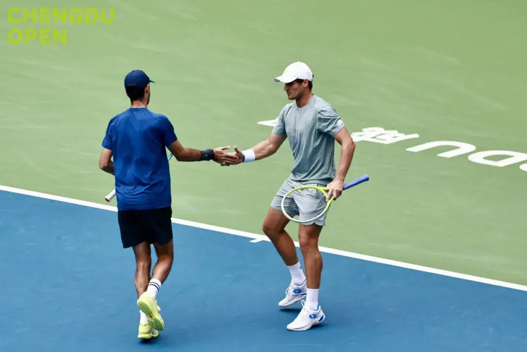 开赛历史上, AA 开赛历史上, AA