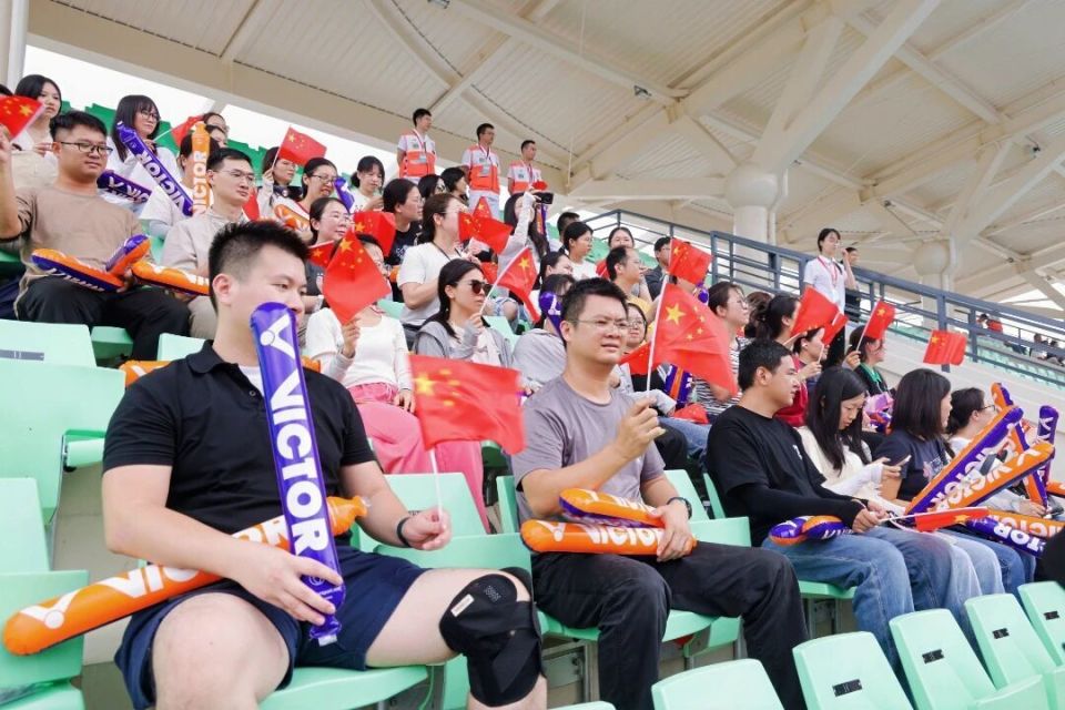 该中心自, 依托优越的 该中心自, 依托优越的