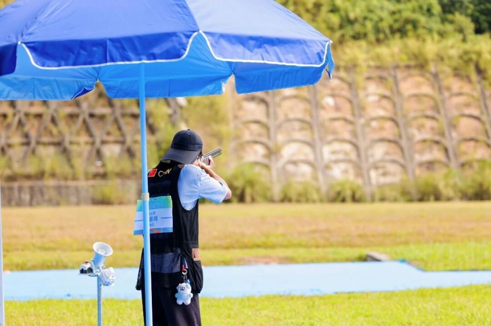 凝神屏息 凝神屏息